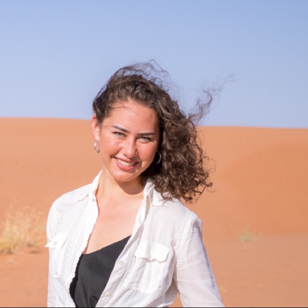 Meet your Posher, Chloe